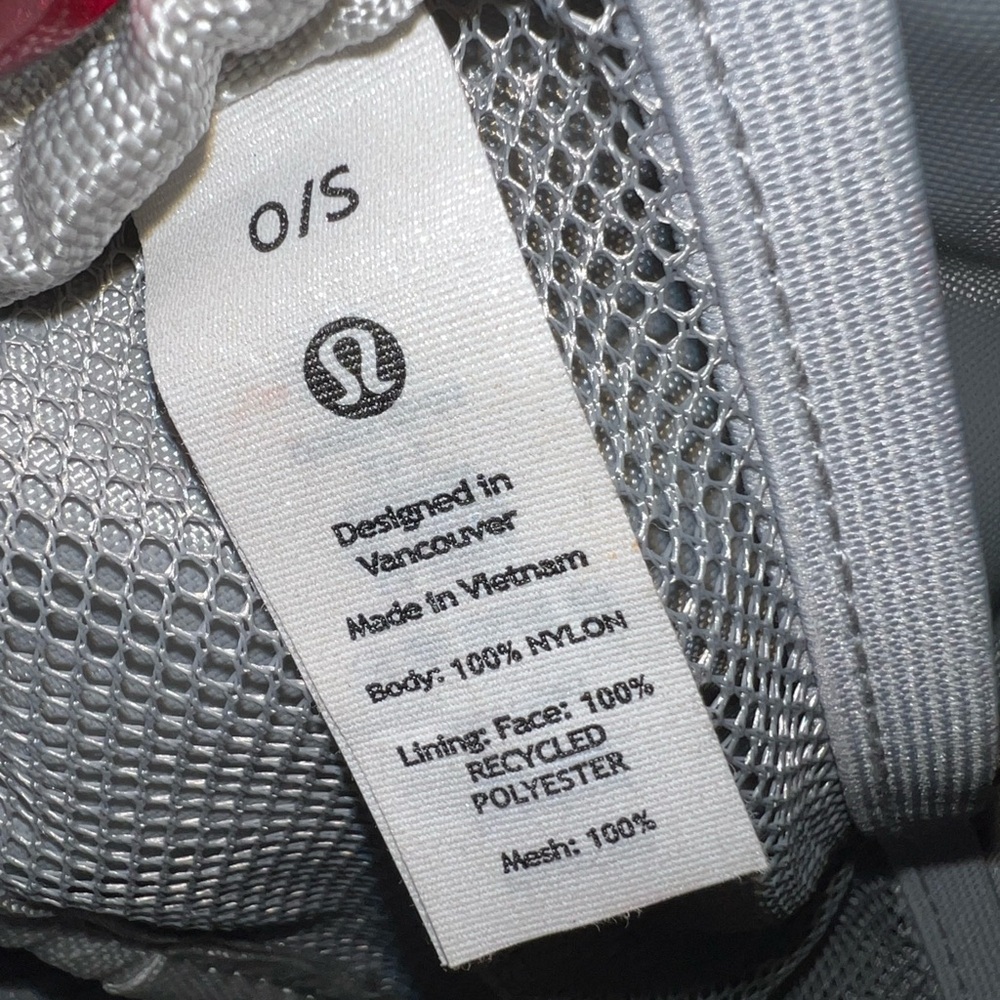 Lululemon Everywhere Belt Bag 1L - Picture 9 of 12